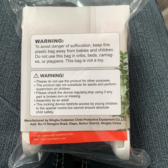 $5 add-on to any bundle!! Or 3/$25 Pet and Kids Door latch (2 pack) - Picture 5 of 5